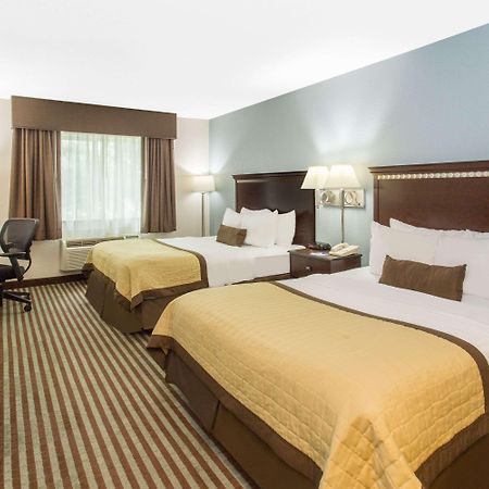 Baymont By Wyndham Mattoon Hotel Eksteriør billede