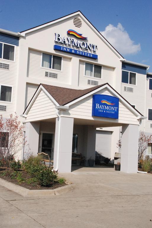 Baymont By Wyndham Mattoon Hotel Eksteriør billede